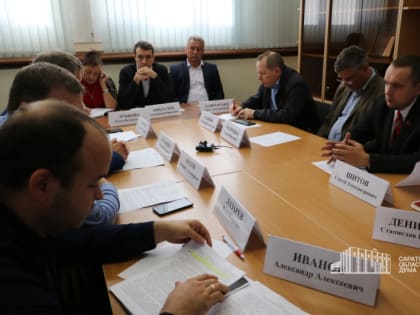 Депутаты обсудили рост цен на бензин