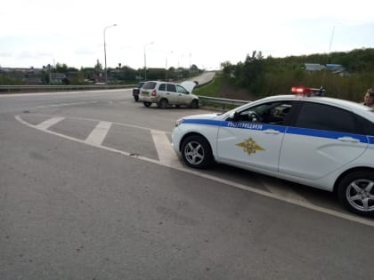 Под Саратовом столкнулись две "Калины". Пострадало несколько детей