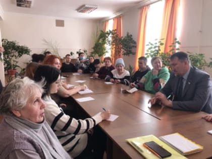 Игорь Фомин принял участие во встрече с детьми-сиротами, проживающими в Ленинском районе