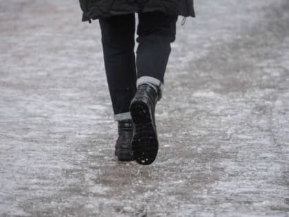 В Саратове 3 января ждут гололед, небольшой дождь и сильный ветер