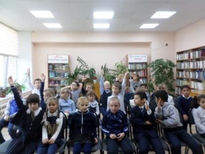 Библиотека №7. «Мы уже не малыши, мы читаем от души», библиотечная экскурсия (Из цикла «Первый раз в библиотеку»)
