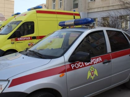 Женщина ушла из больницы. Росгвардейцы нашли ее лежащей на земле