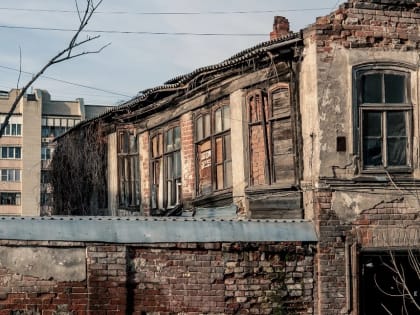 В Саратовской области на расселение аварийный домов потратят свыше 450 млн рублей