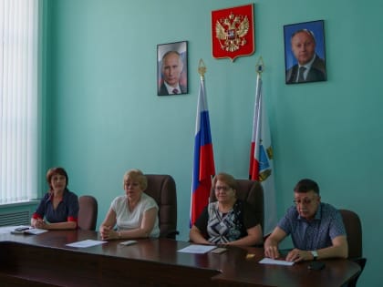 Состоялась встреча главы Ртищевского района С.В. Макогон с выпускниками школ 2019 года