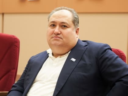 Владимир Островский: «Интересы жителей домов Привокзальной площади должны быть всесторонне учтены, и депутаты готовы помогать в этом»