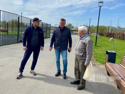 Спикер облдумы обратил внимание администрации Заводского района на состояние сквера в Авиаторе