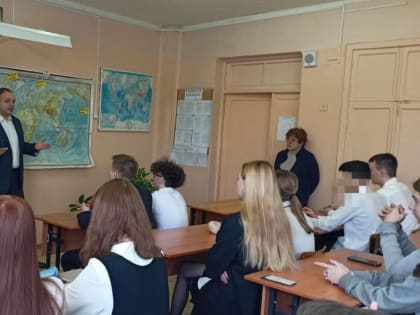 В школах Октябрьского района прошли «Уроки Мужества»