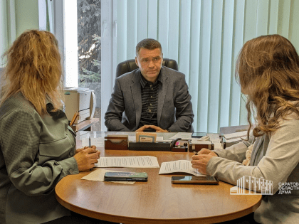 В Саратове и Энгельсе на приемах граждан рассмотрены вопросы социального характера
