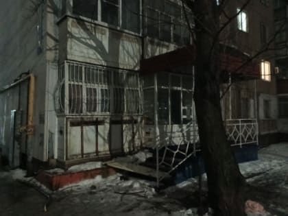 В Ленинском районе мужчина погиб при падении с десятого этажа