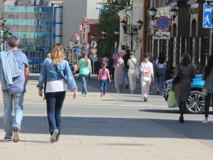 Саратовским бюджетникам с октября поднимут зарплаты