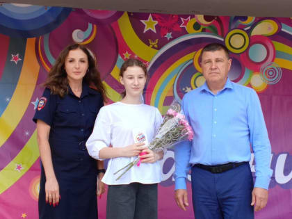 С праздником всех присутствующих поздравил глава Советского муниципального района Сергей Пименов