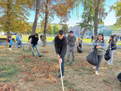 Субботник сотрудников министерства финансов