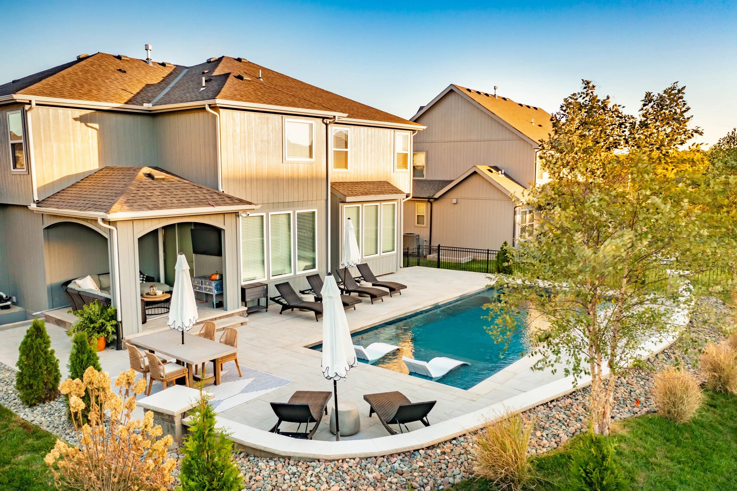 How to Keep Your Outdoor Living Space Cool During Hot Summer Months