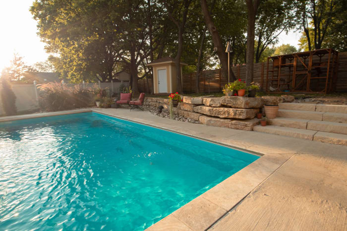 Pool, Retaining Wall and Step Lighting, Kansas City, MO