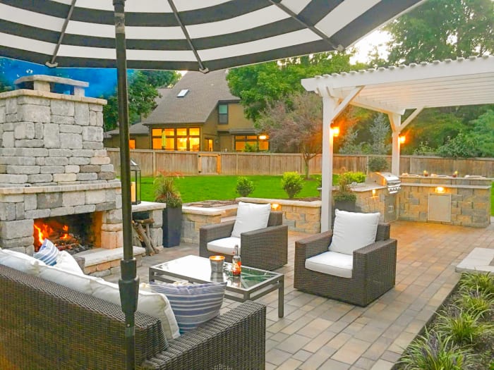 Outdoor Kitchen & Fireplace, Kansas City, MO