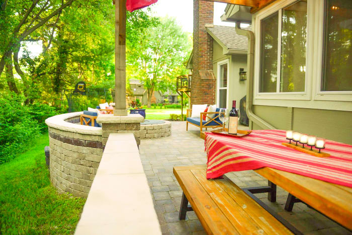 KCMO build detail: paver surface and border