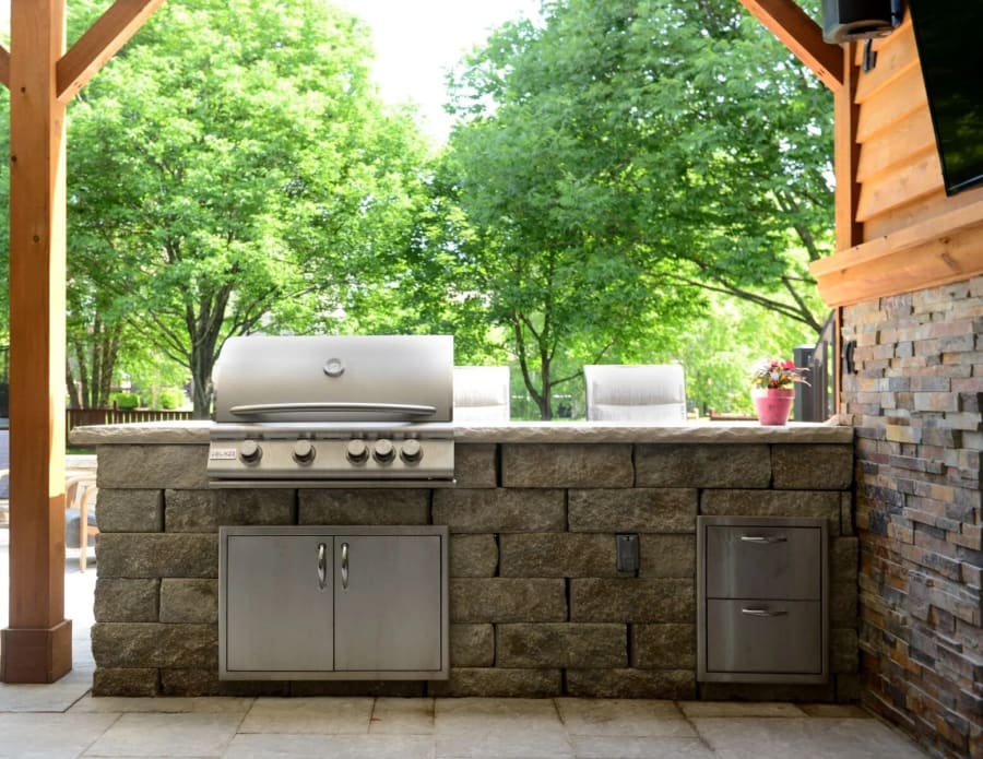 Outdoor Kitchen