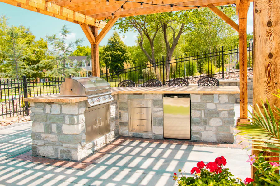 Outdoor Kitchen