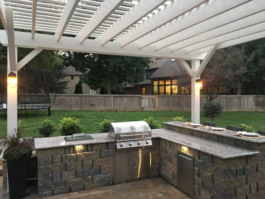 Outdoor Kitchen