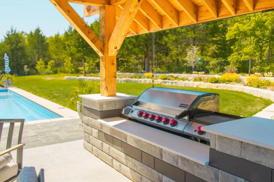 Outdoor Kitchen