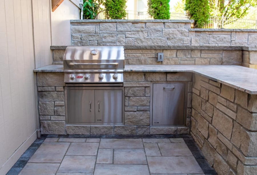 Outdoor Kitchen
