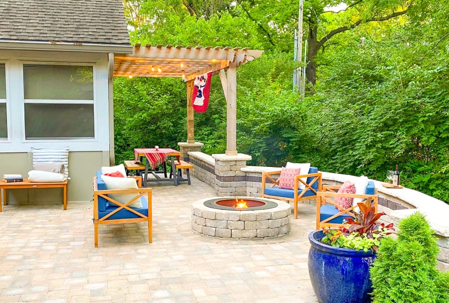 Peattie project: seating wall with paver patio