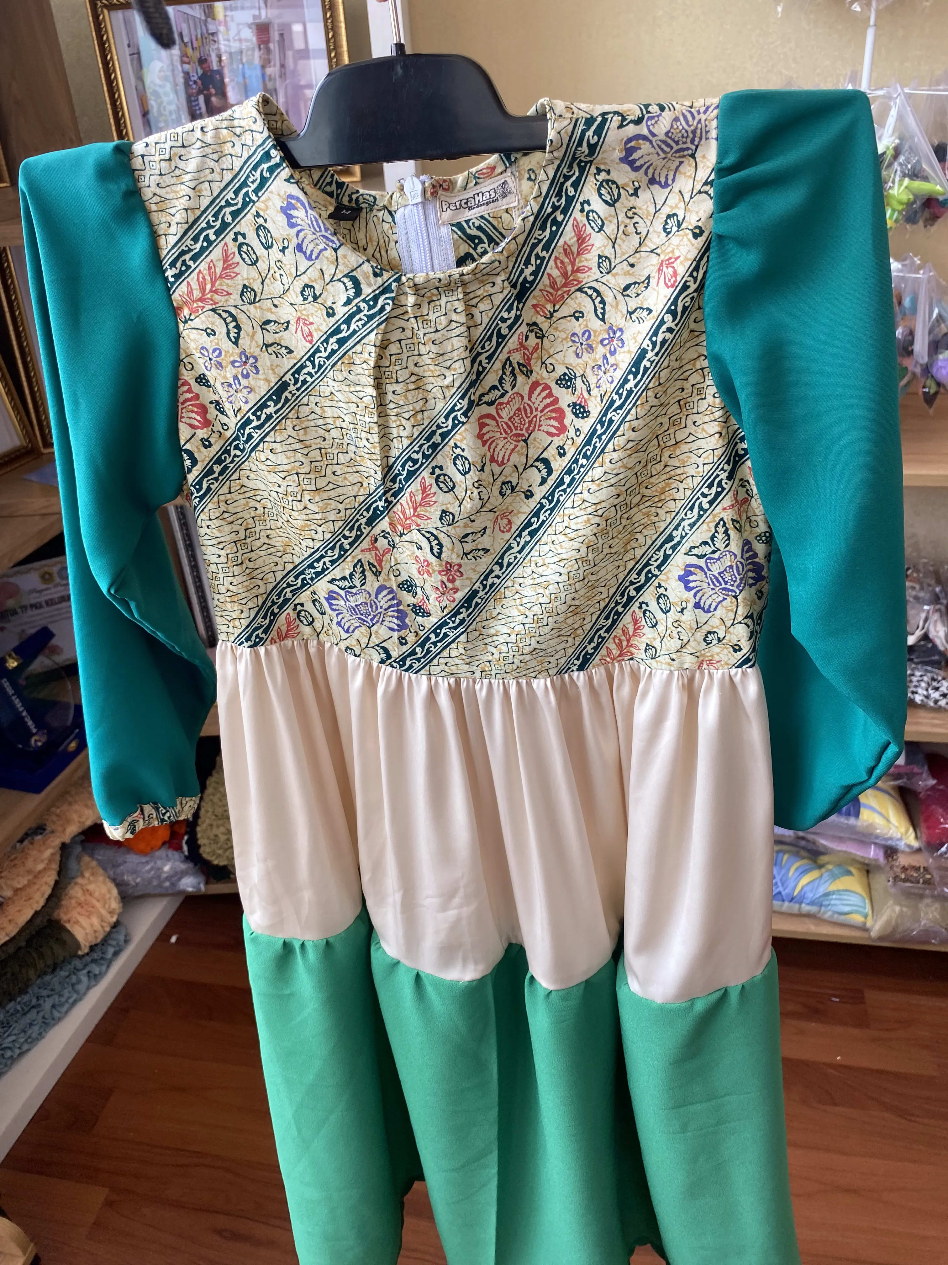 Baju Anak Perempuan