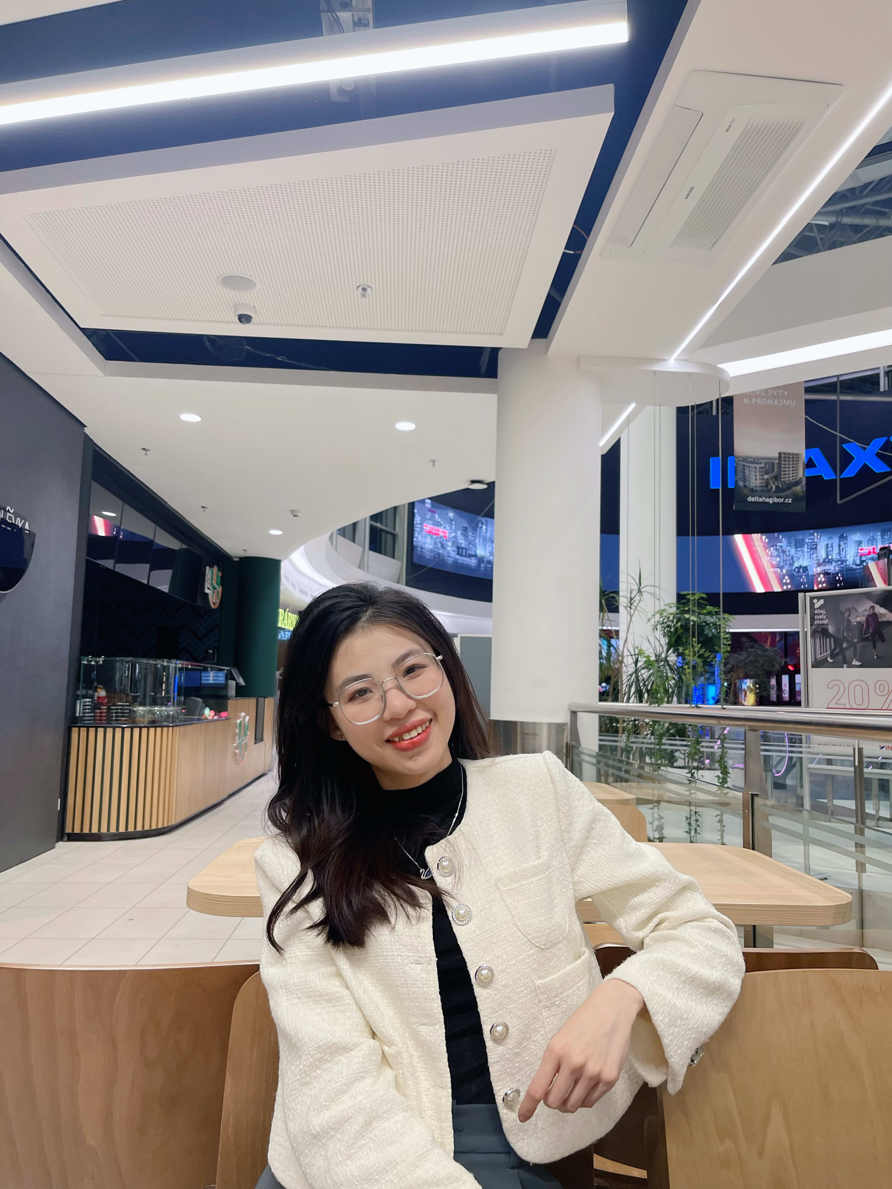 Tuyết Mai