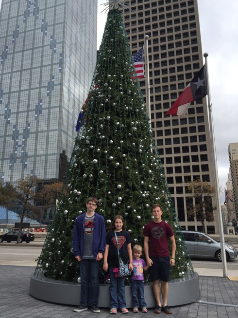 mathew-kids-in-downtown-dallas-2015