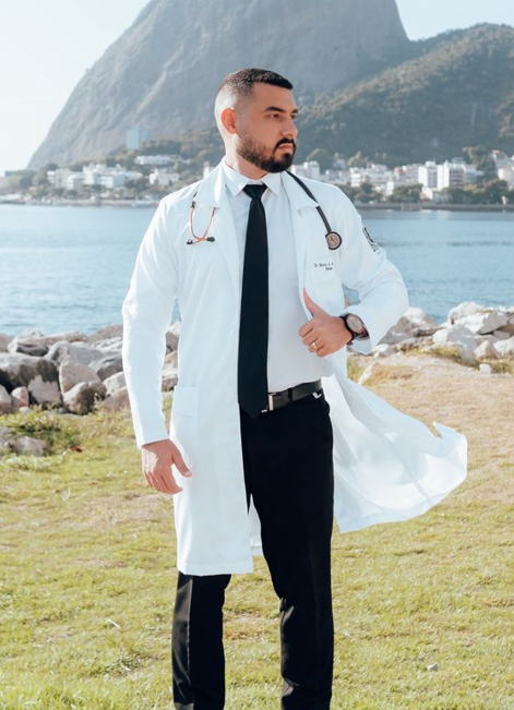 Foto de Dr. Bruno, Médico
