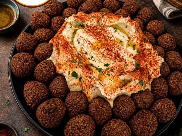 Platter Of Hummus Falafel