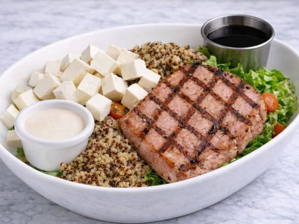 Ultimate Tuna Steak Salad