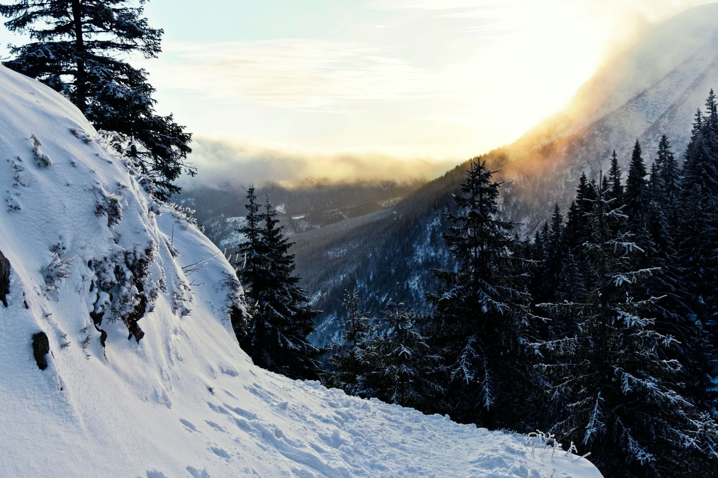Dramatic mtns