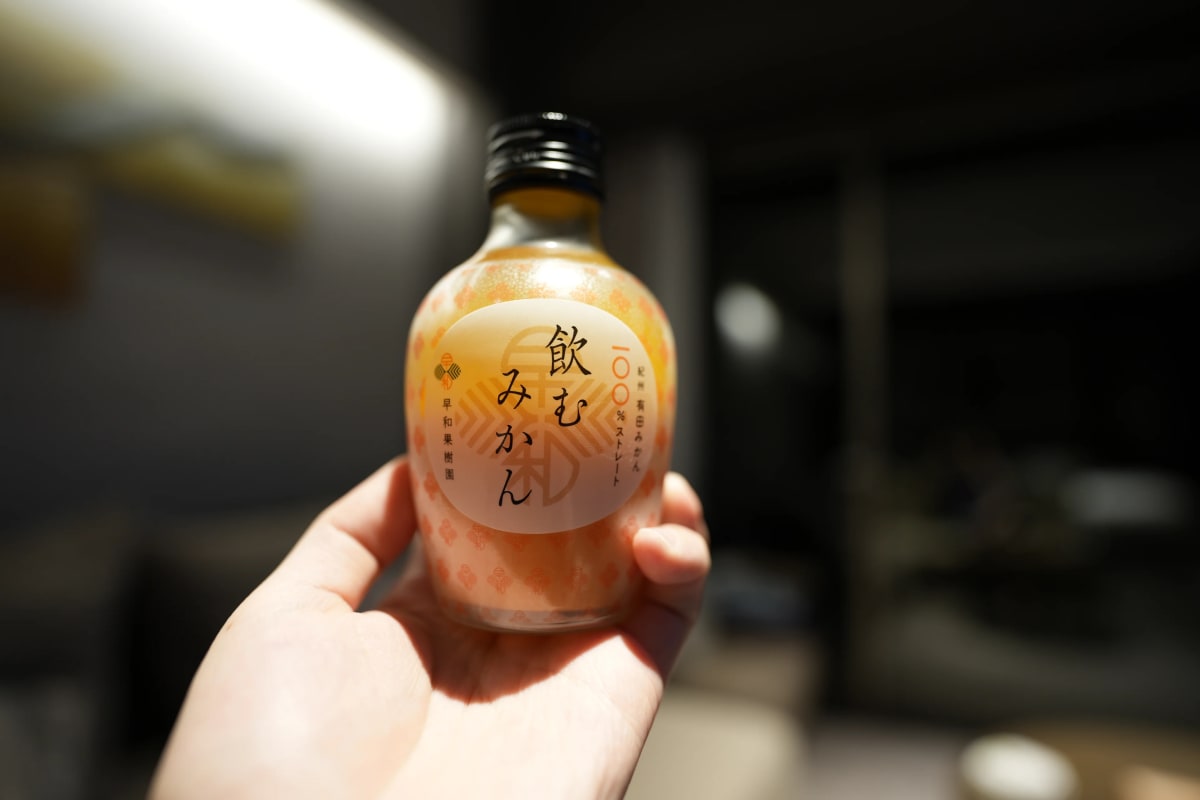 部屋には無料の飲み物がある
