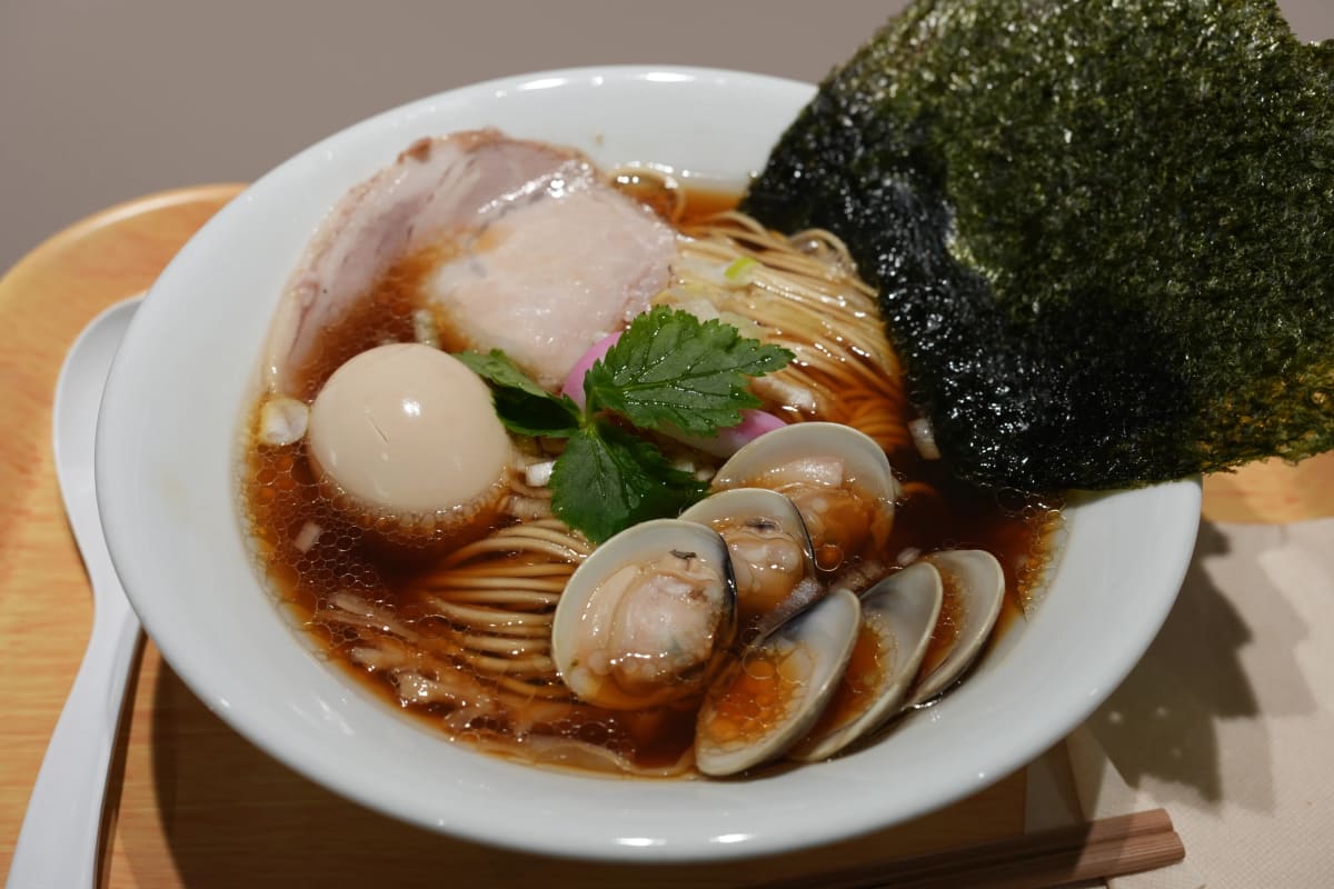 麦とオリーブの鶏そば, ちゃんとラーメン屋さんの味(ただ空港価格...)