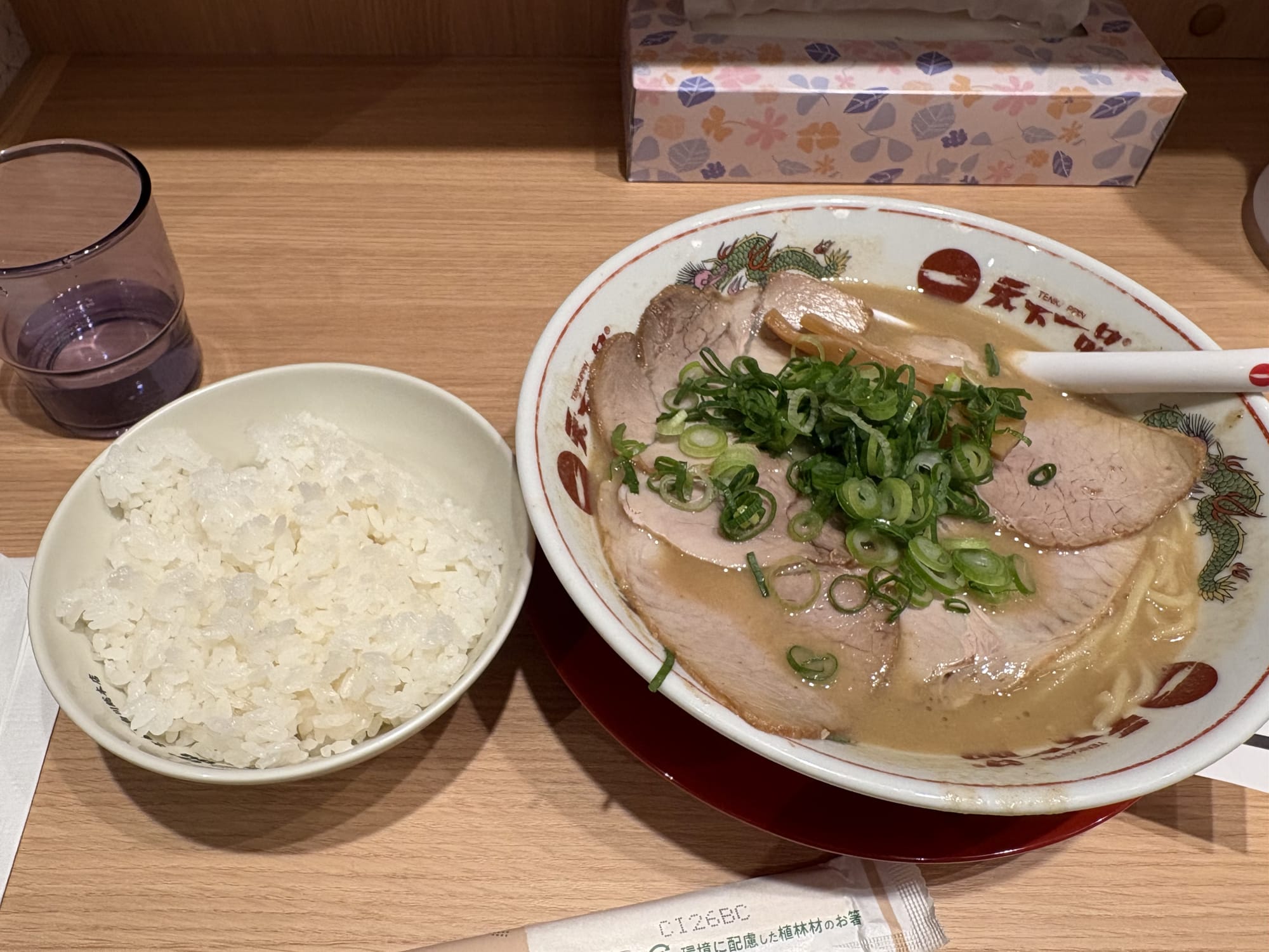 こってりラーメン、ライス必須