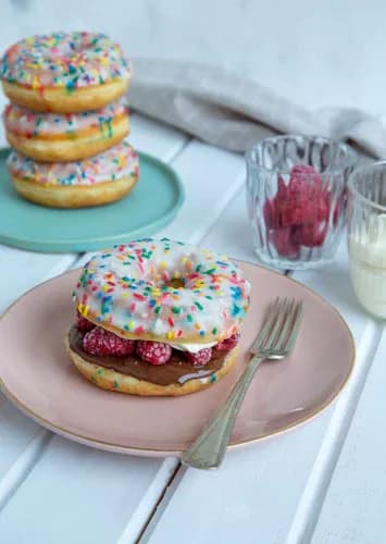 Recetas dulces • Donuts con nutella y frambuesas (4 personas)