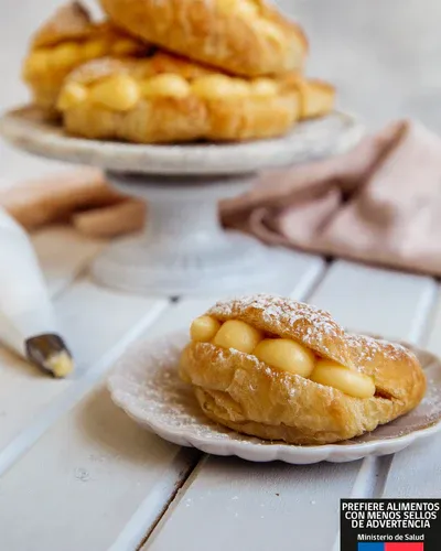 Recetas dulces • Medias lunas y crema pastelera  (Para 12 unidades)