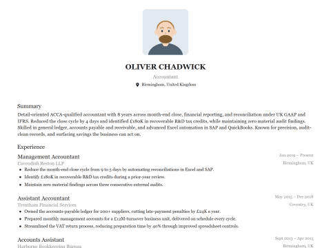 Accountant CV template example, created with WhizCV
