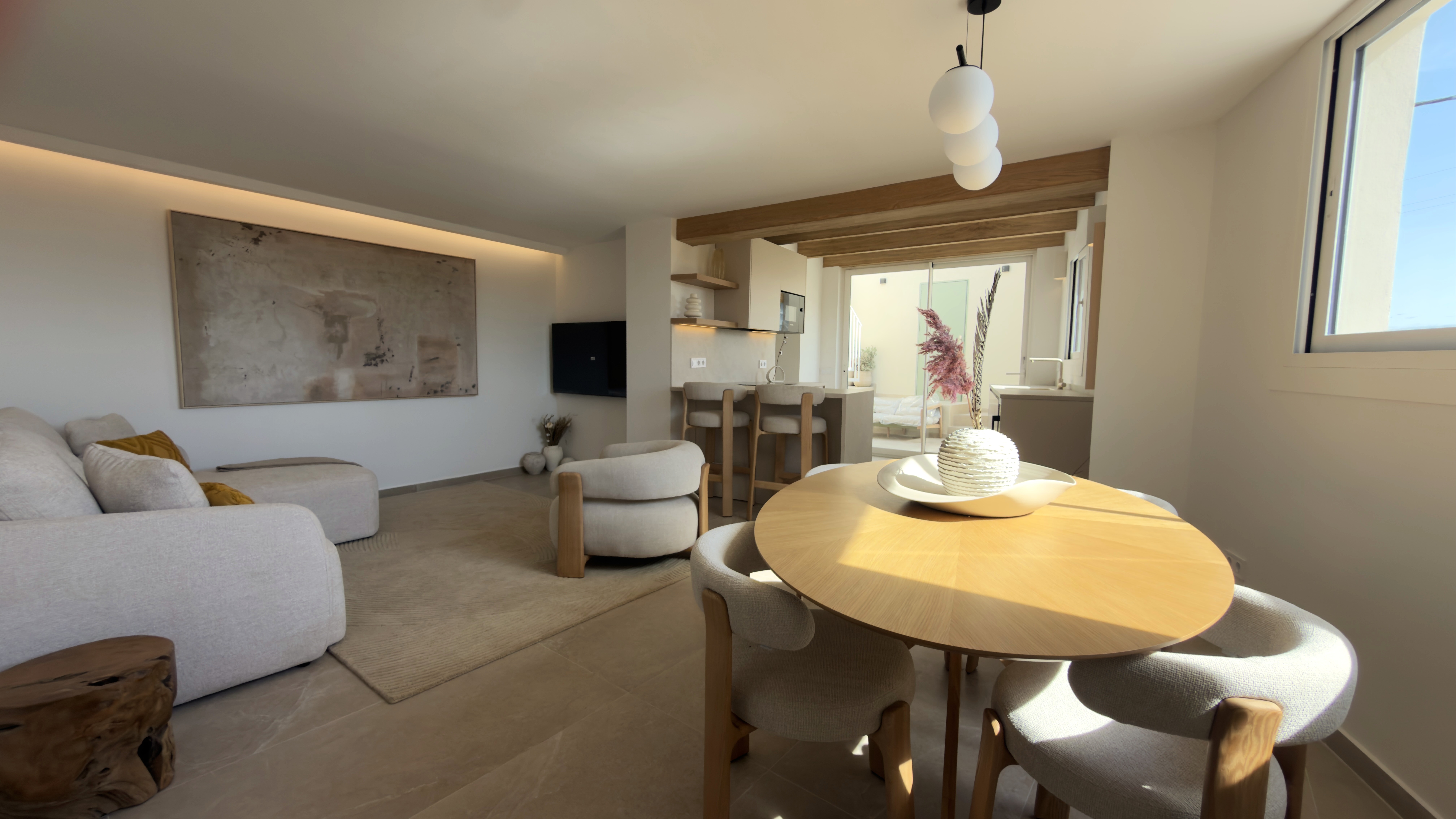 Casa independiente de estilo mediterráneo a solo 200 metros del mar