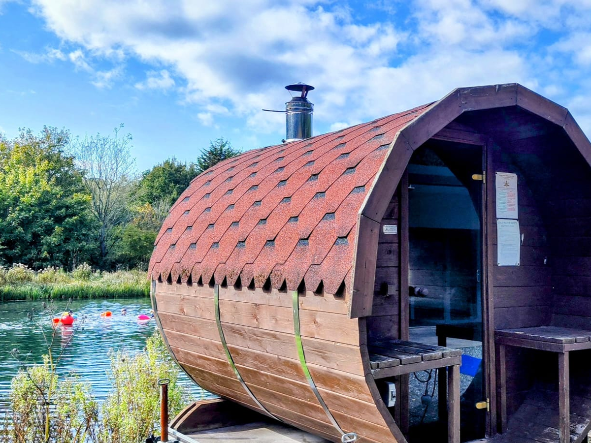 Andark Lake Sauna outdoor sauna in Southampton, Hampshire, South East