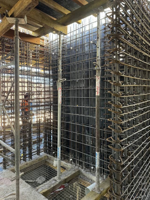 Wall-columns-17_sy6hwa_bvoxco