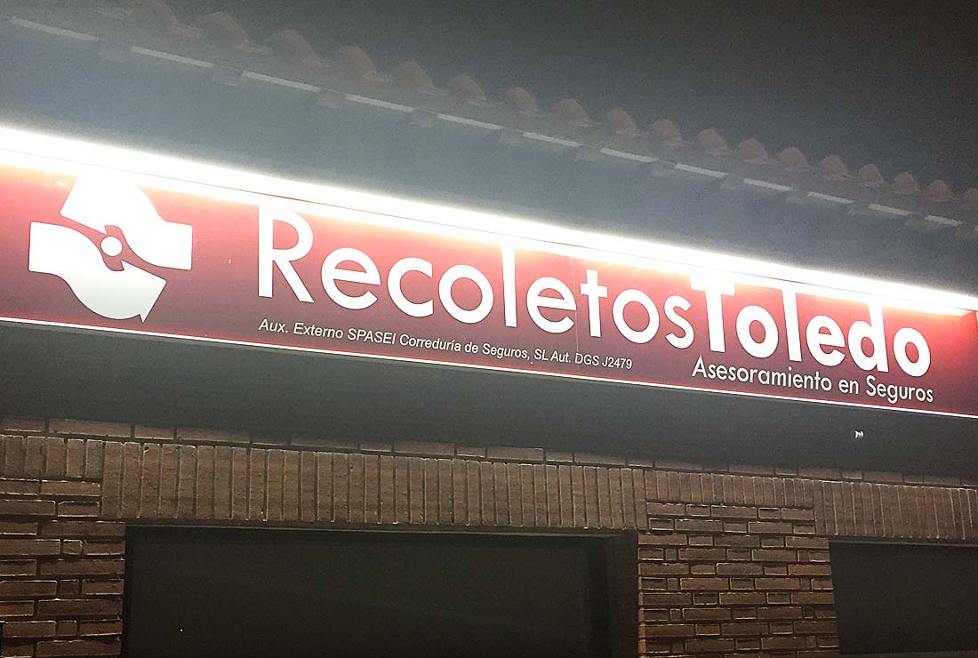 Rótulo Corporativo Opaco Dibond