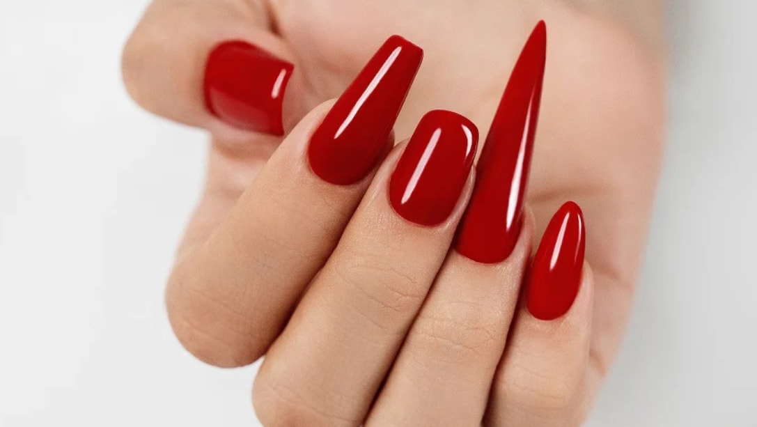 Choosing the Perfect Nail Shape for Your Style