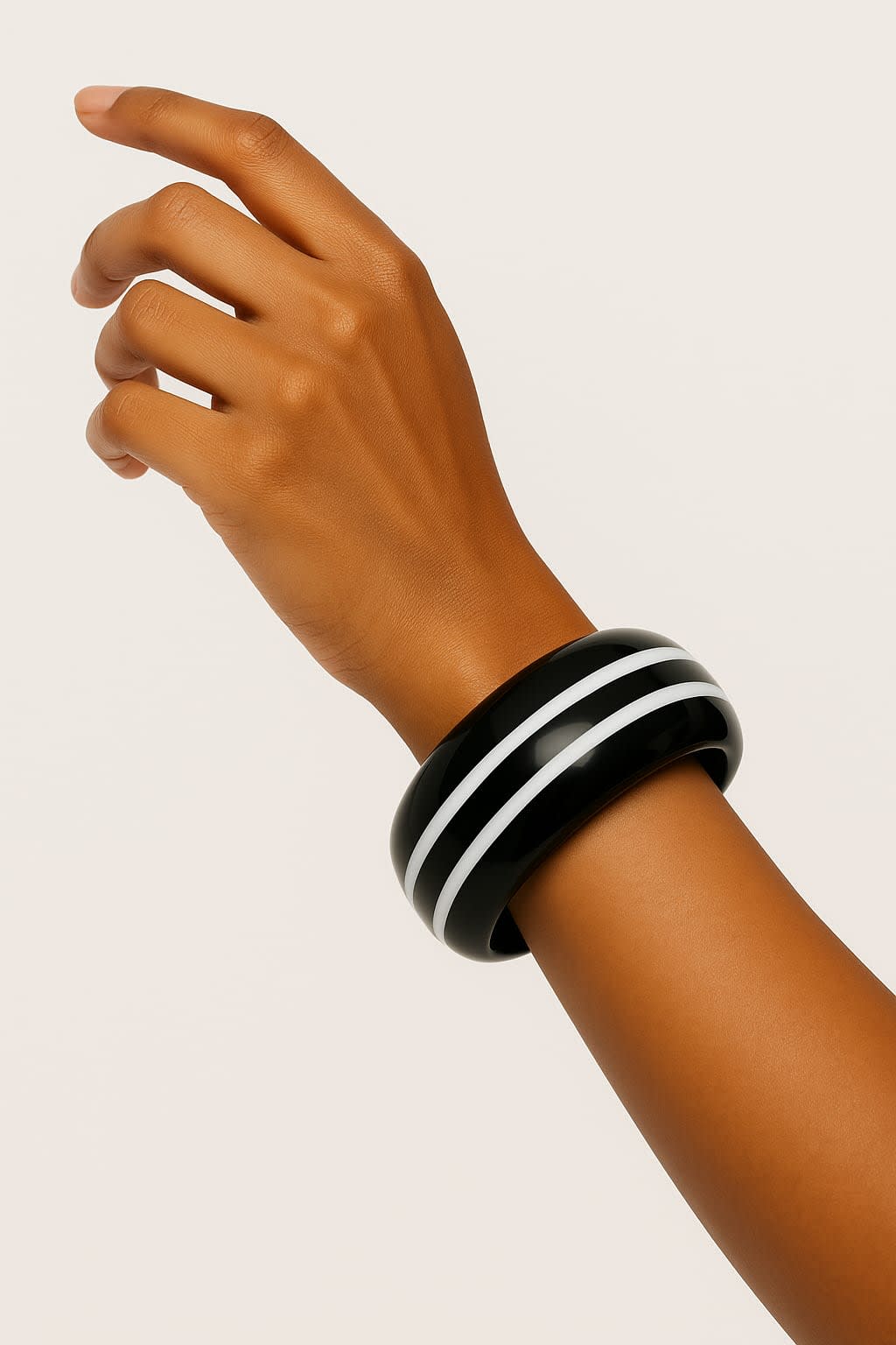 ATIBELLE Set Of 4 Matt-Glossy Resin Bangles