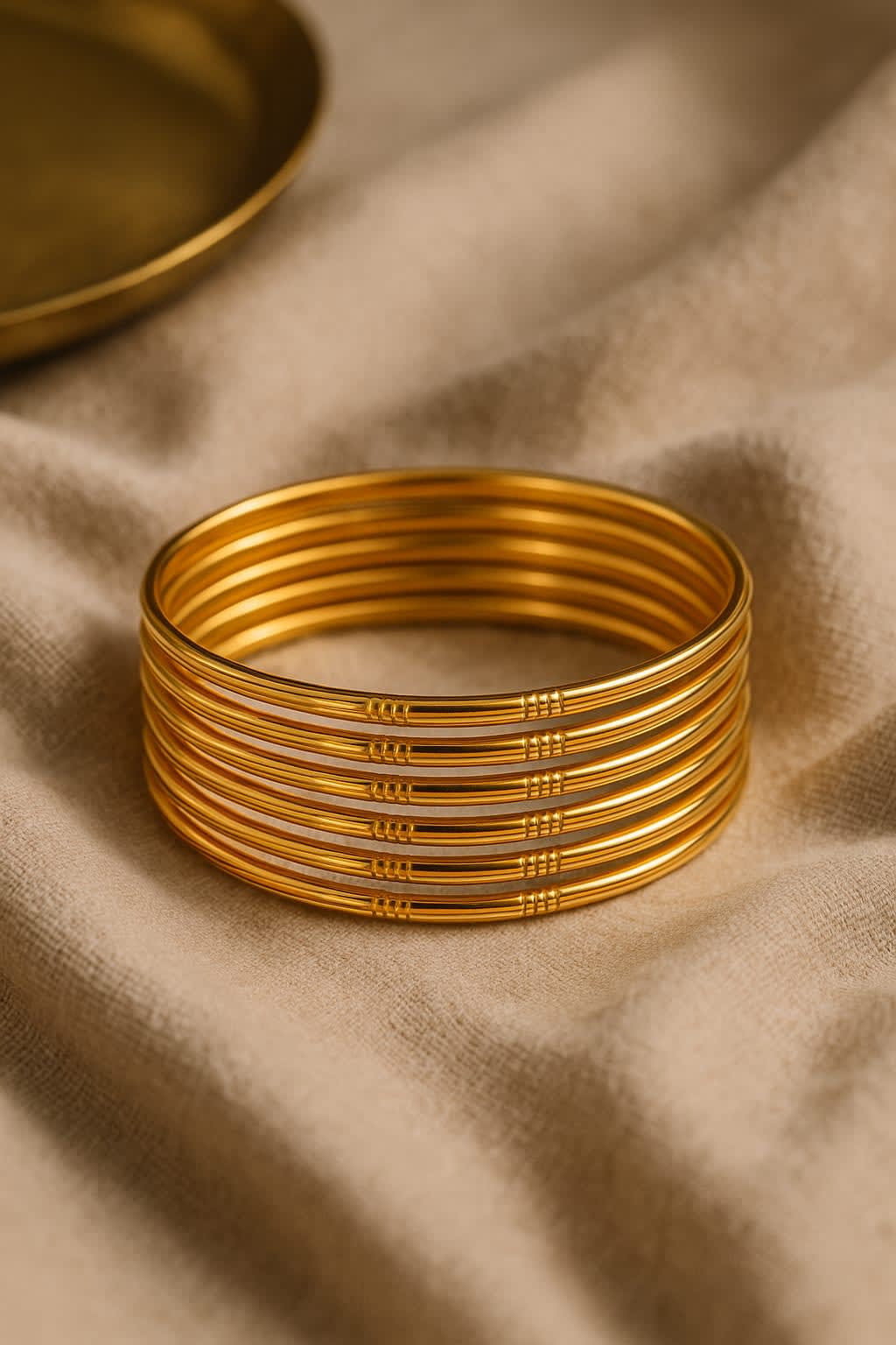 ATIBELLE Set Of 8 Gold-Plated Textured Classic Bangles