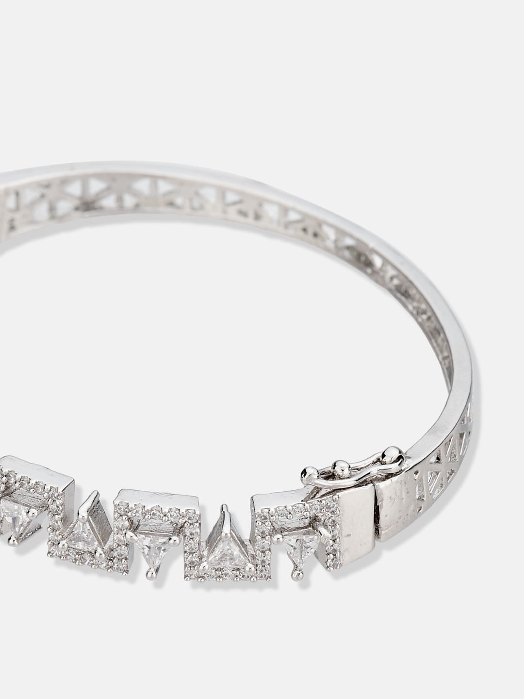 ATIBELLE Women Brass Cubic Zirconia Silver-Plated Kada Bracelet