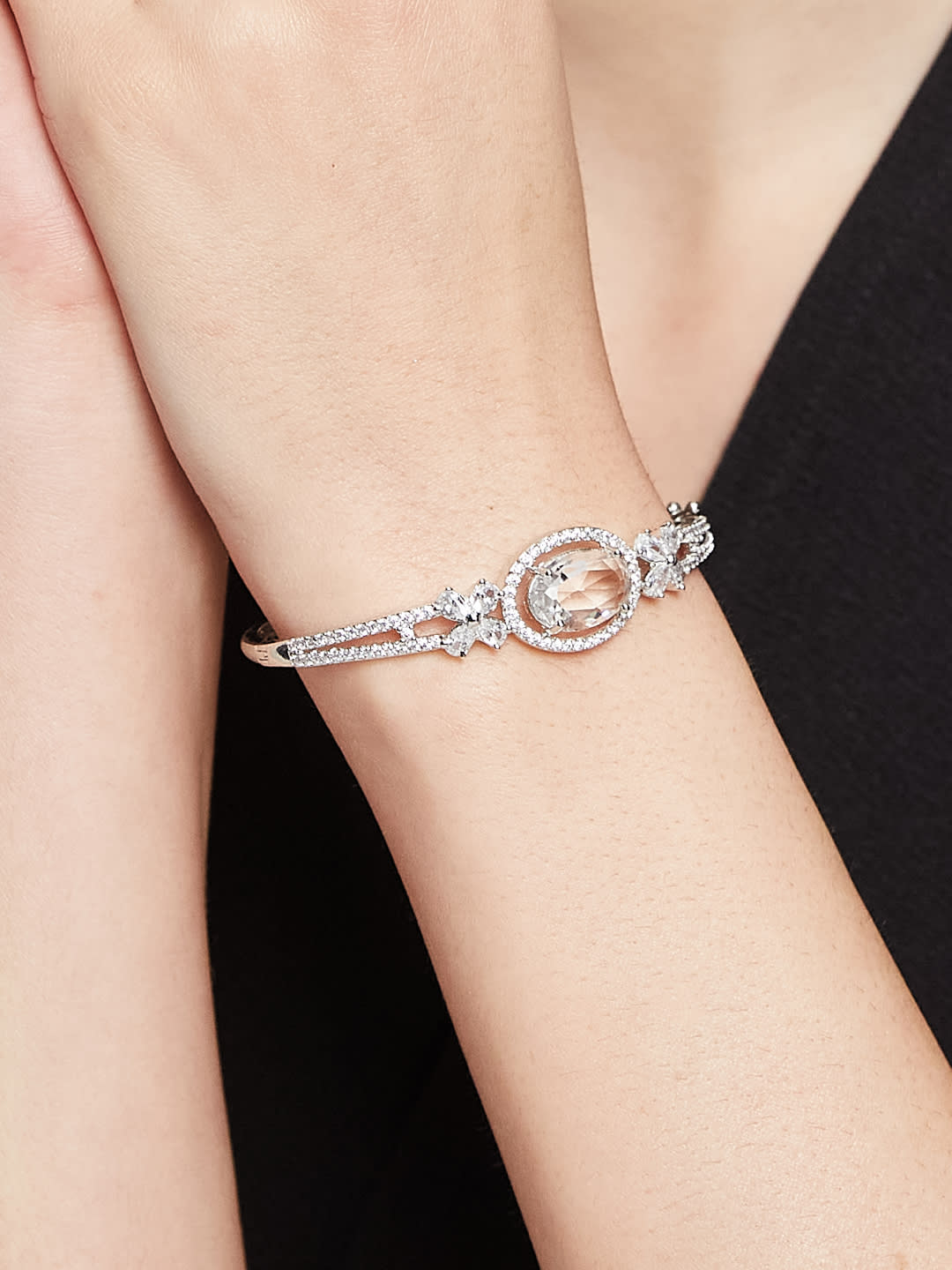 ATIBELLE Women Brass Cubic Zirconia Silver-Plated Kada Bracelet