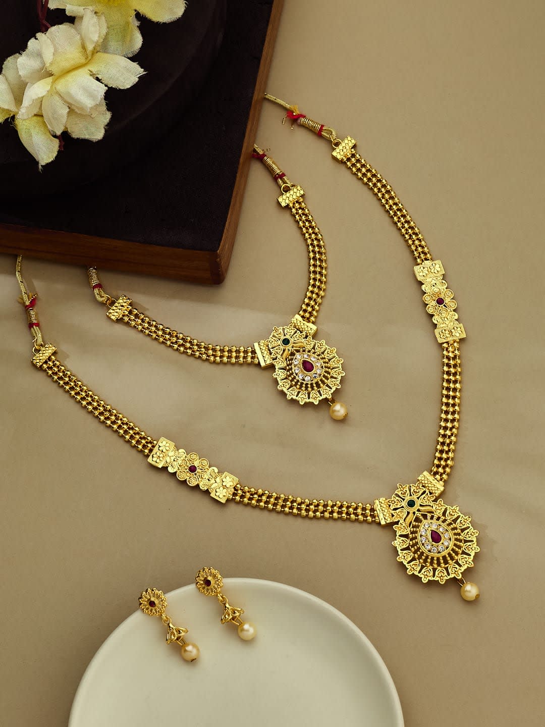 ATIBELLE Set Of 2 Gold-Plated  Stone Studded & Pearls Beaded Floral Shaped Jewellery Set
