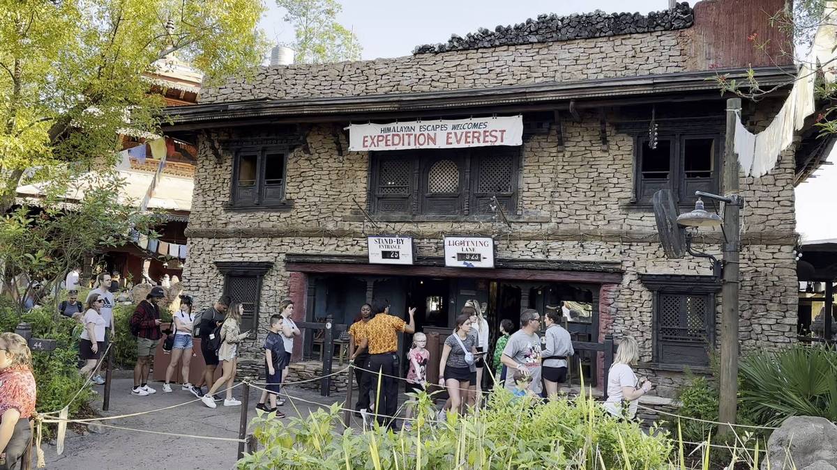 Disney animal kingdom expedition everest entrance.jpg